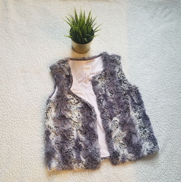 Faux Fur vest - Picture 2 of 2
